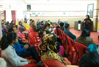 
    Dr. Anubhuti at career counselling session at DPSG PalamVihar, Gurgaon